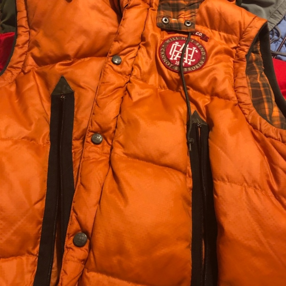 Akoo vest
